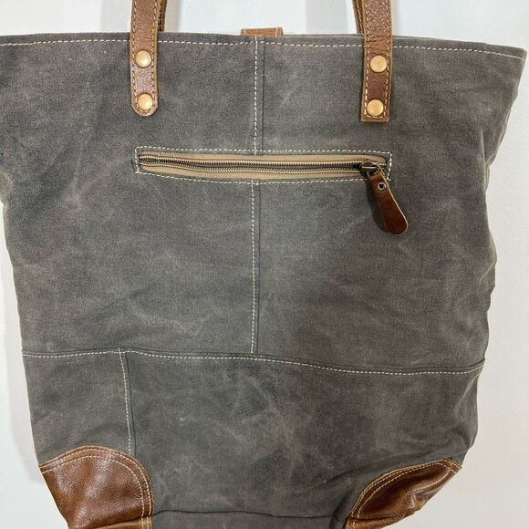 Myra Bag Undulate Tote Bag - Picture 9 of 16